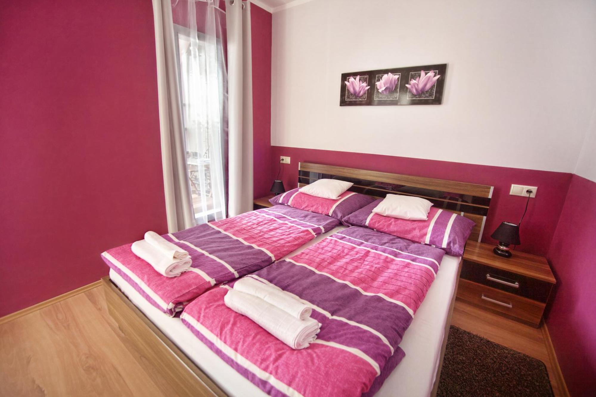 Апартаменты Cecilia Apartman Шарвар Экстерьер фото